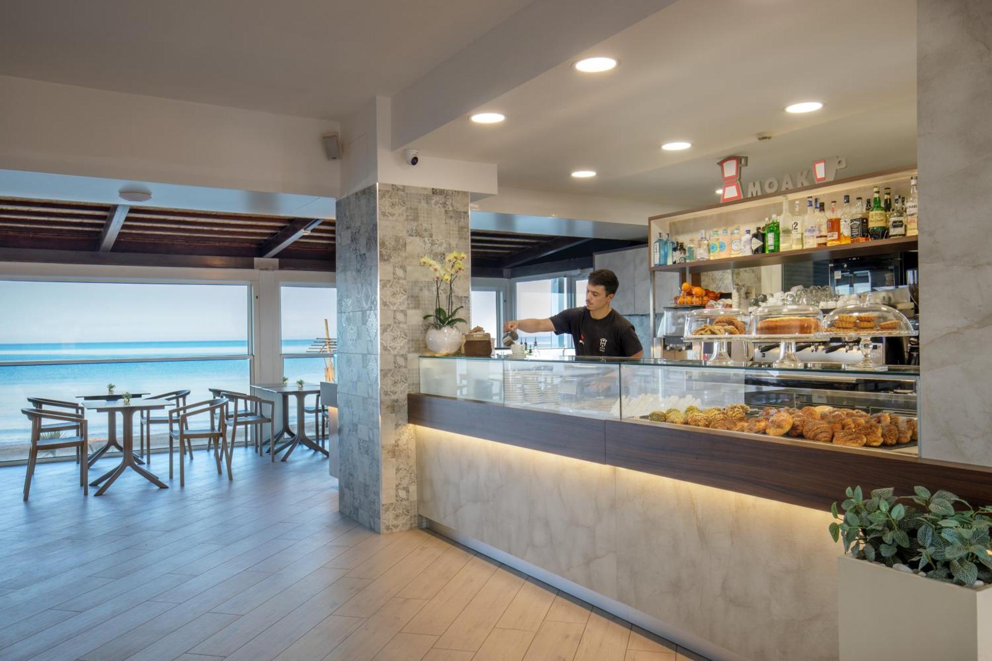 Hotel Tirreno 라티나 외부 사진