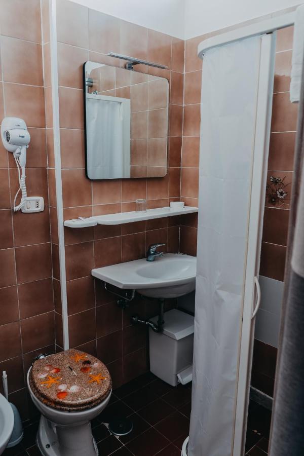 Hotel Tirreno 라티나 외부 사진
