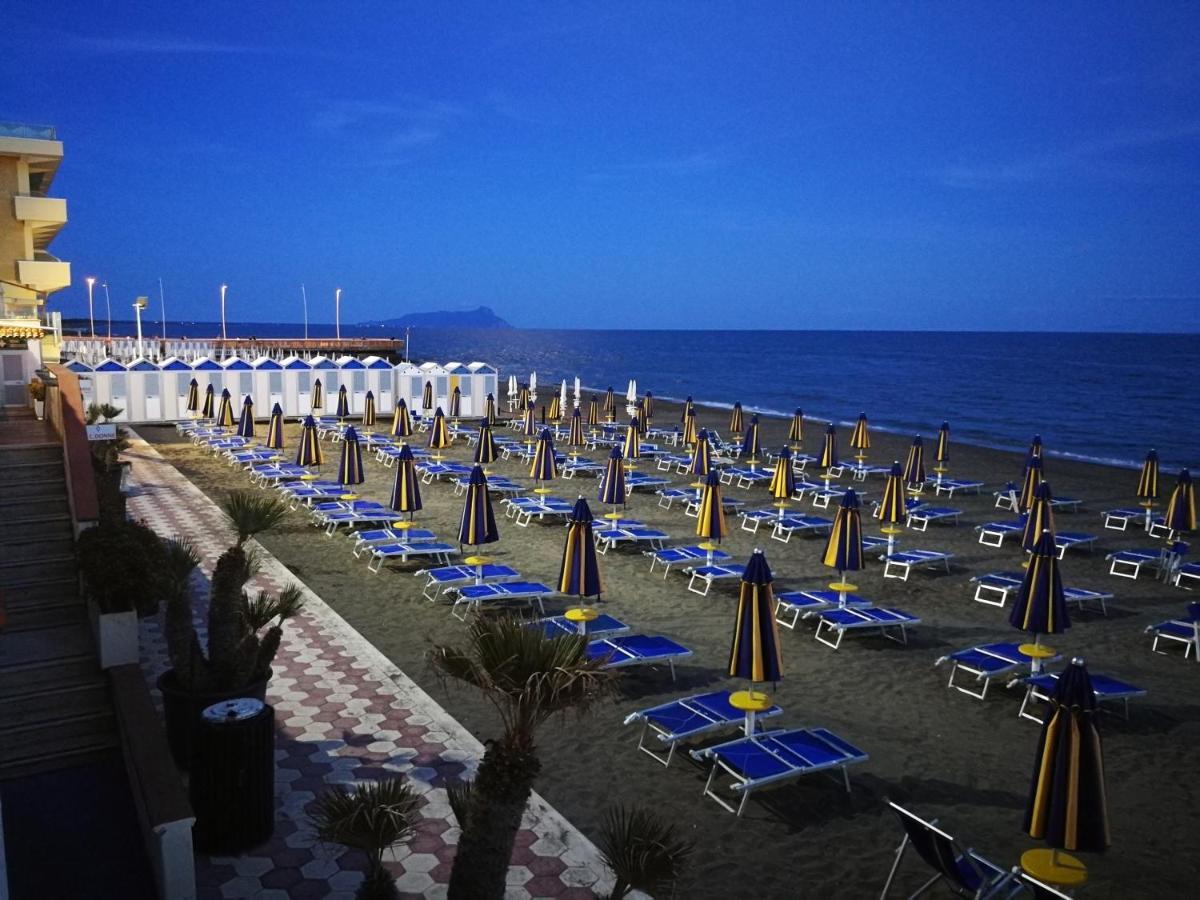 Hotel Tirreno 라티나 외부 사진